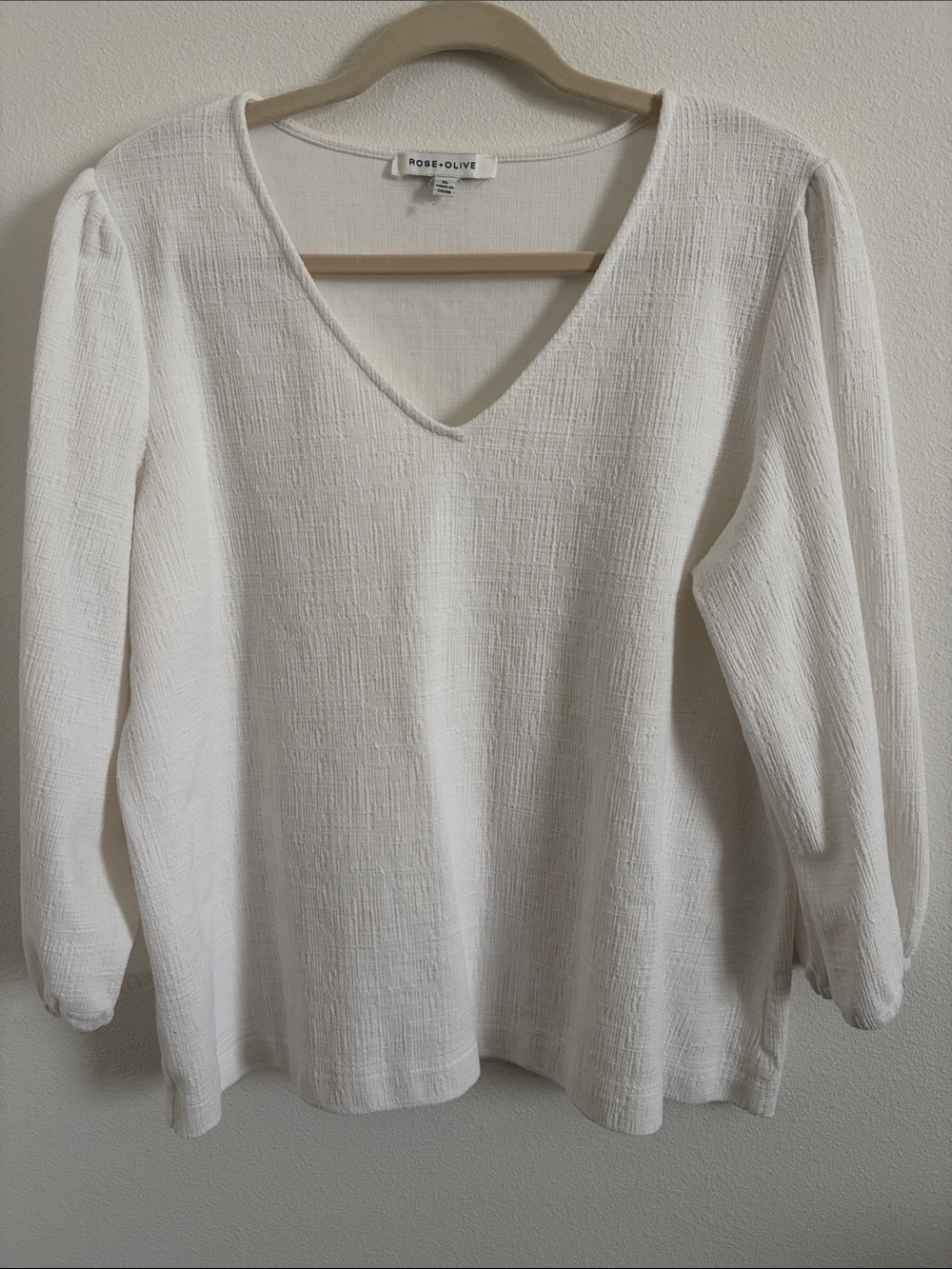 Rose & Olive White Textured V-Neck Tunic Top